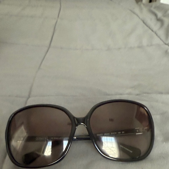 Coach Black Oversized Sunglasses - Picture 1 of 8